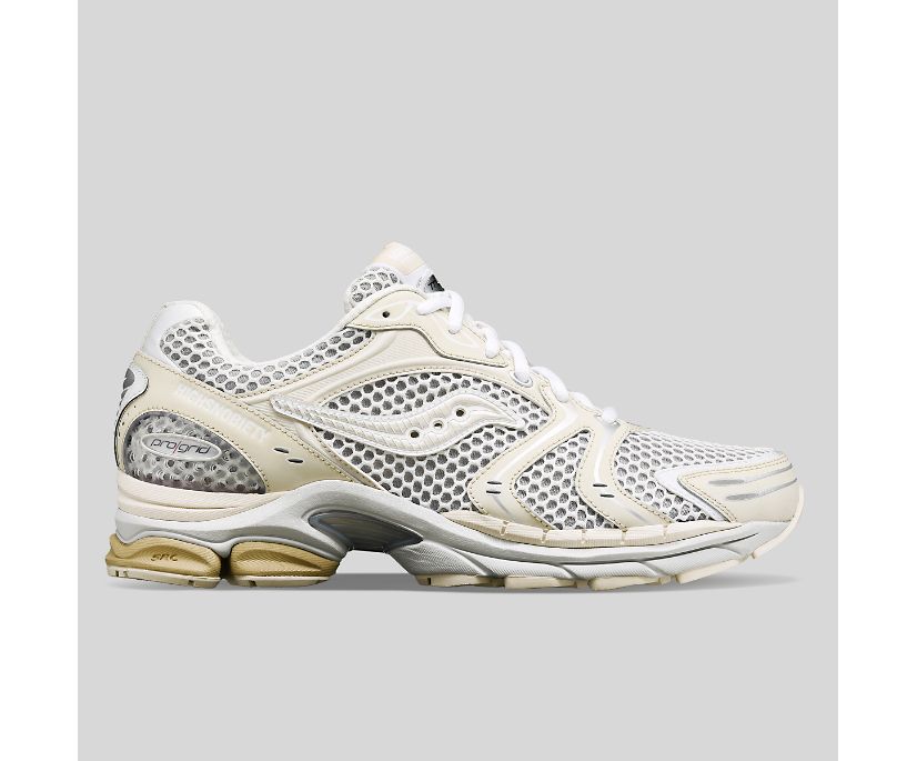 Saucony X Highsnobiety ProGrid Triumph 4