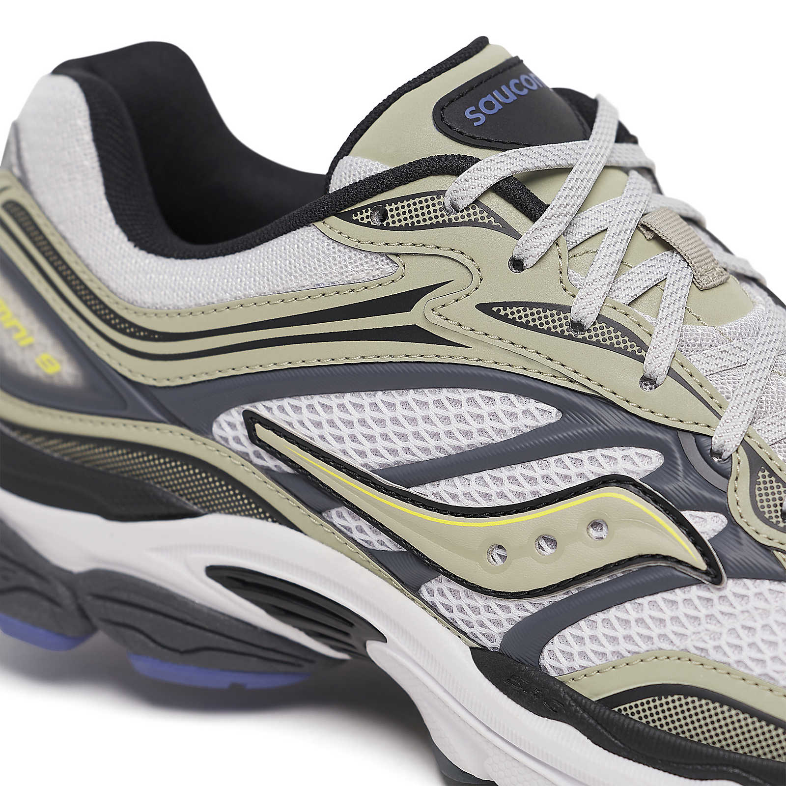 Saucony ProGrid Omni 9 Metallic
