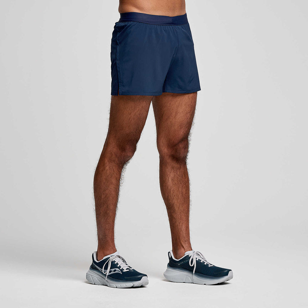 Saucony Men's Outpace 2.5" Split Short