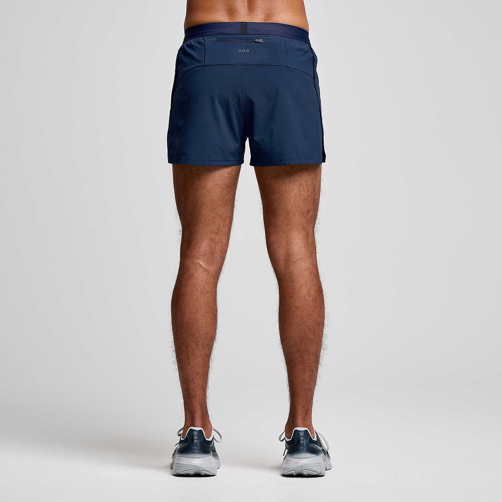 Saucony Men's Outpace 2.5" Split Short